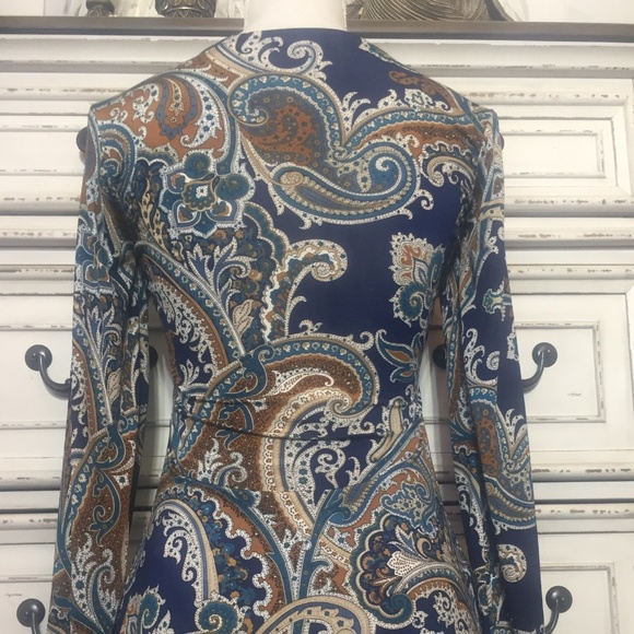 Glamorous Bronze & Deep Tones of Blue, Blouse from VENUS - Picture 8 of 11